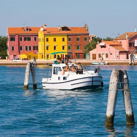 Rendez Vous Fantasia Botel