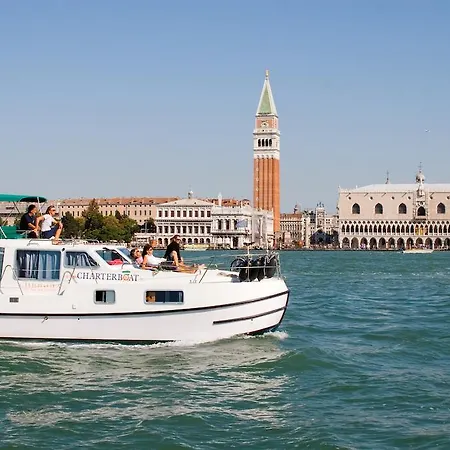 Botel Rendez Vous Fantasia Chioggia